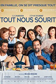 دانلود فیلم Tout nous sourit سال 2020 - همه چیز به ما لبخند می زند
