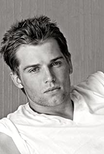 Mike Vogel