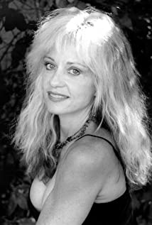 Linnea Quigley