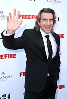 Sharlto Copley