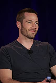 Luke Macfarlane