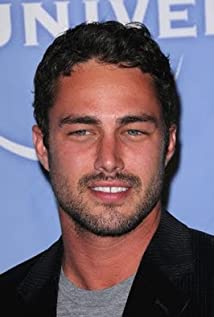 Taylor Kinney