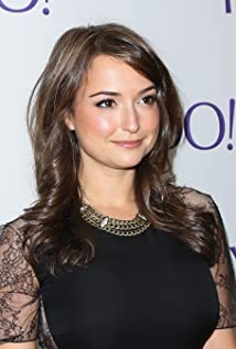 Milana Vayntrub