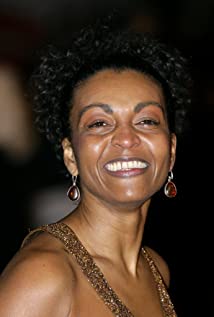 Adjoa Andoh