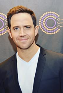 Santino Fontana