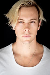 Riker Lynch