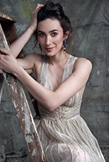 Geraldine Hakewill