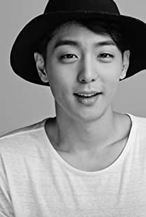 Hyun Woo