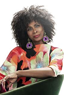 Janet Hubert