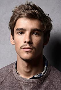 Brenton Thwaites