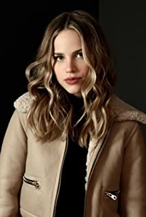 Halston Sage