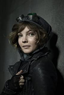 Camren Bicondova