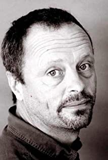 Robert Llewellyn