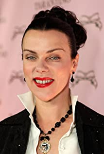 Debi Mazar