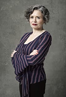 Judith Lucy