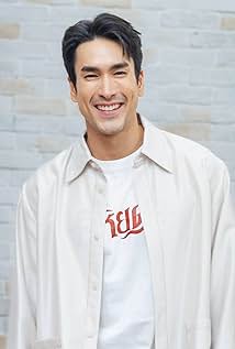 Nadech Kugimiya