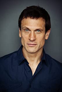 Simon Merrells