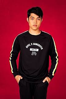 Elijah Canlas