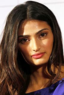 Athiya Shetty