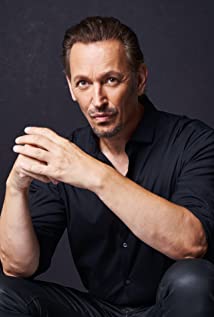 Steve Valentine