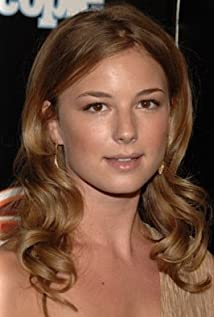 Emily VanCamp